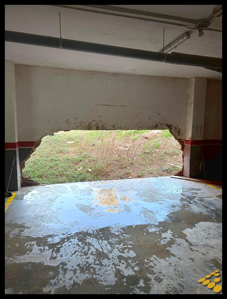 Trabajos de limpieza y saneado de instalaciones en garajes de fincas del Horta Sud