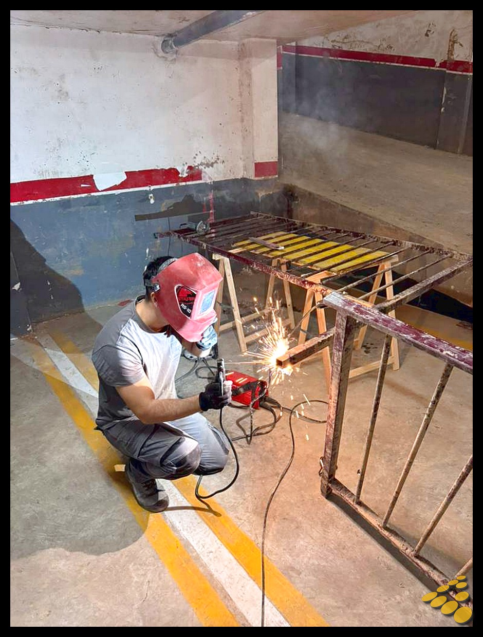 Reparación de falsos techos, luminarias y conducciones eléctricas en parking tras la DANA