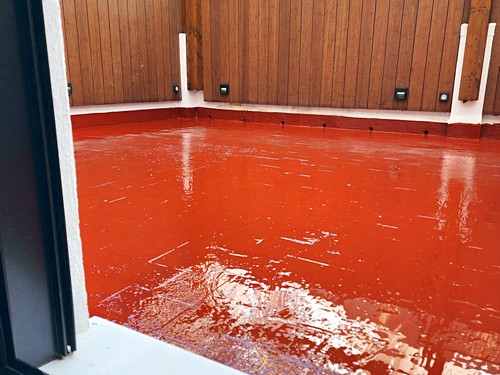 Impermeabilización terraza interior con poliurea en frío roja