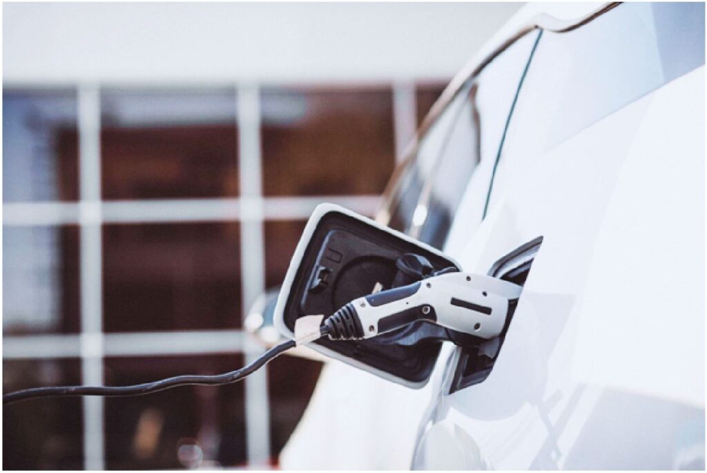 Ideas para ahorrar en la tarifa eléctrica durante la recarga de un coche eléctrico en Valencia